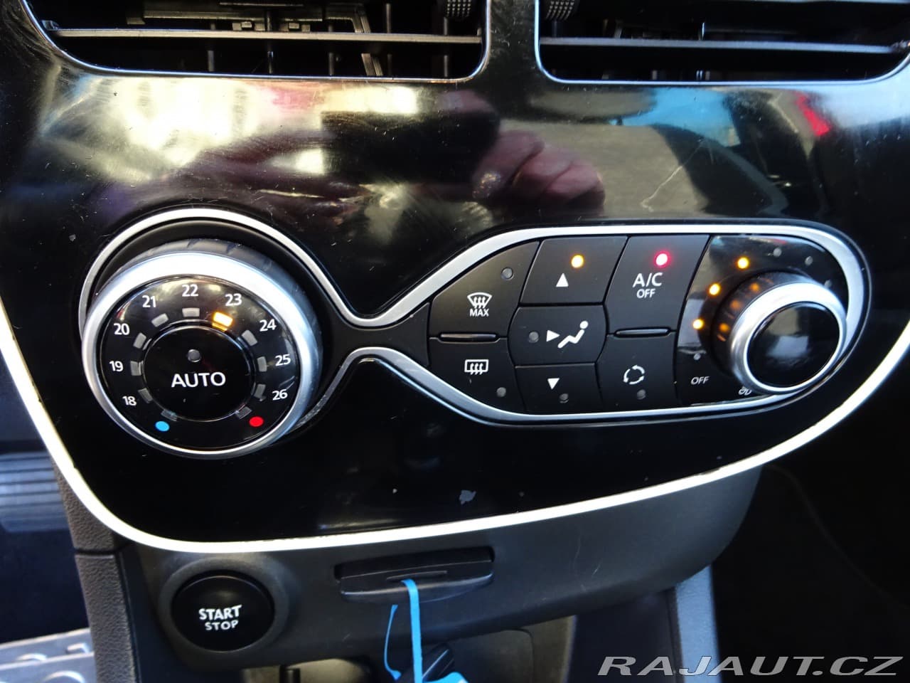 2015 Renault Clio - 14