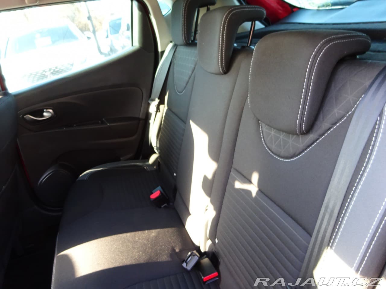 2015 Renault Clio - 7