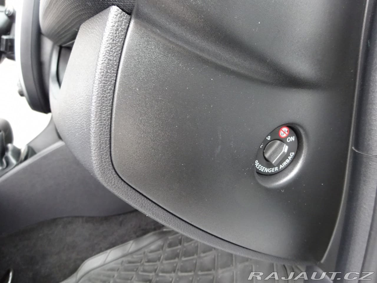 2019 Renault Clio - 18