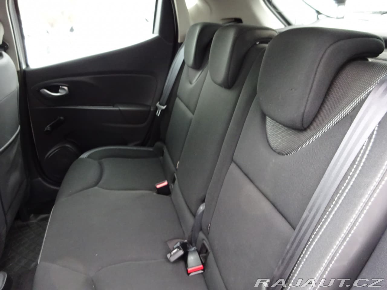 2019 Renault Clio - 8