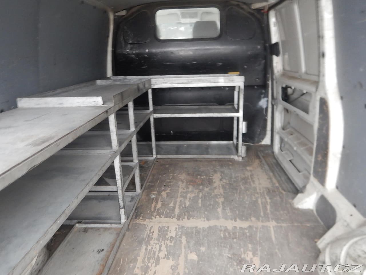 2009 Volkswagen Transporter - 11