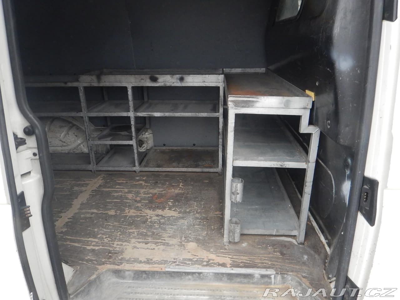 2009 Volkswagen Transporter - 14