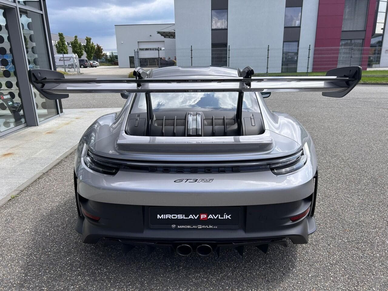 2025 Porsche 911 - 4