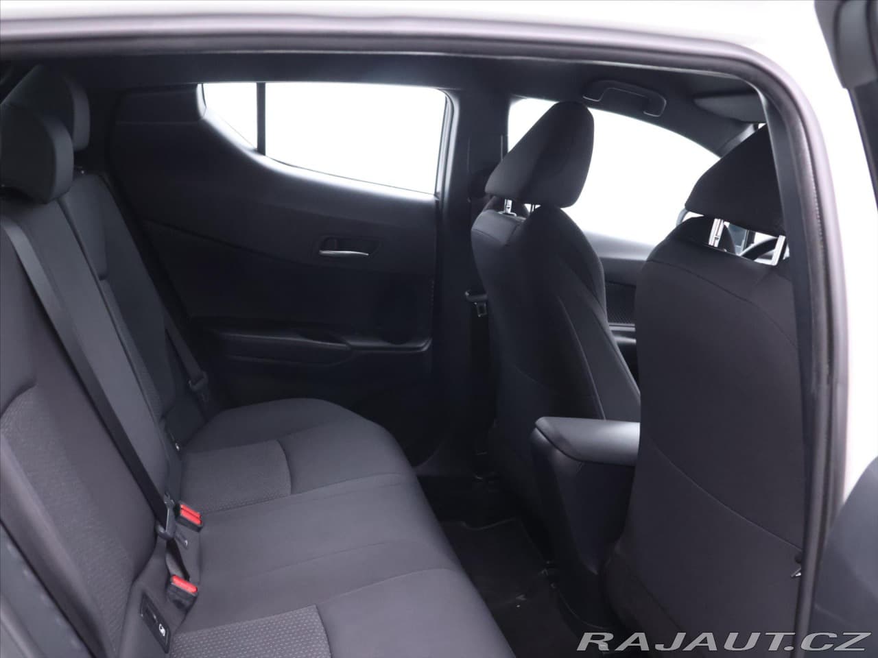 2018 Toyota C-HR - 14