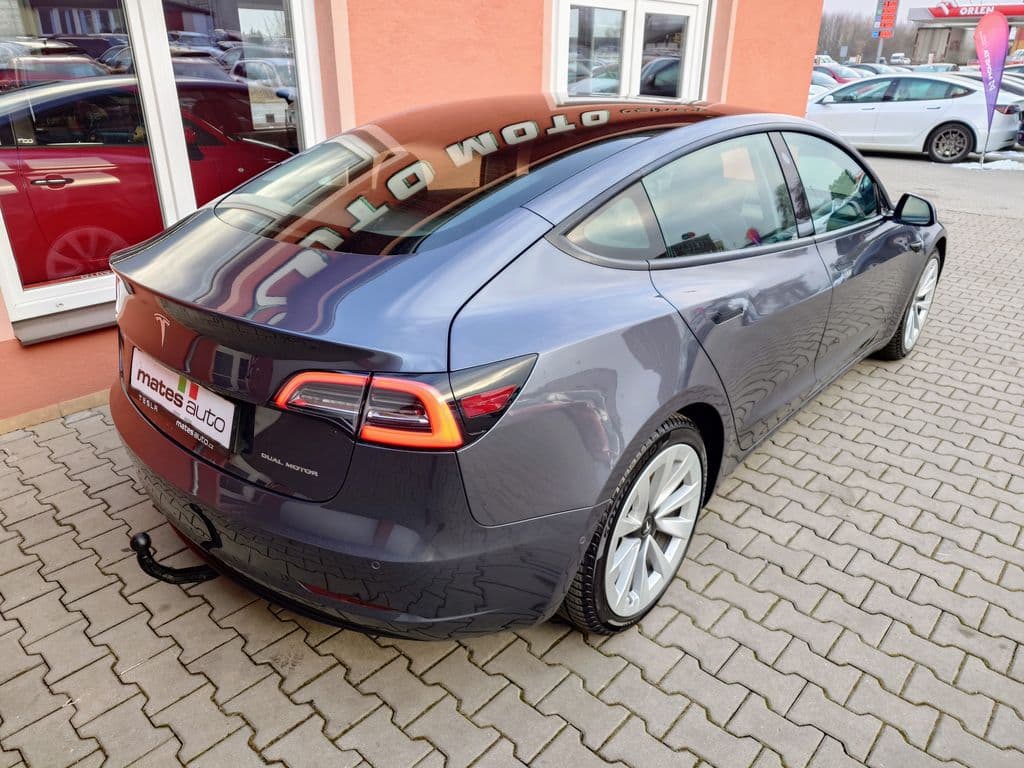 2020 Tesla Model 3 - 6
