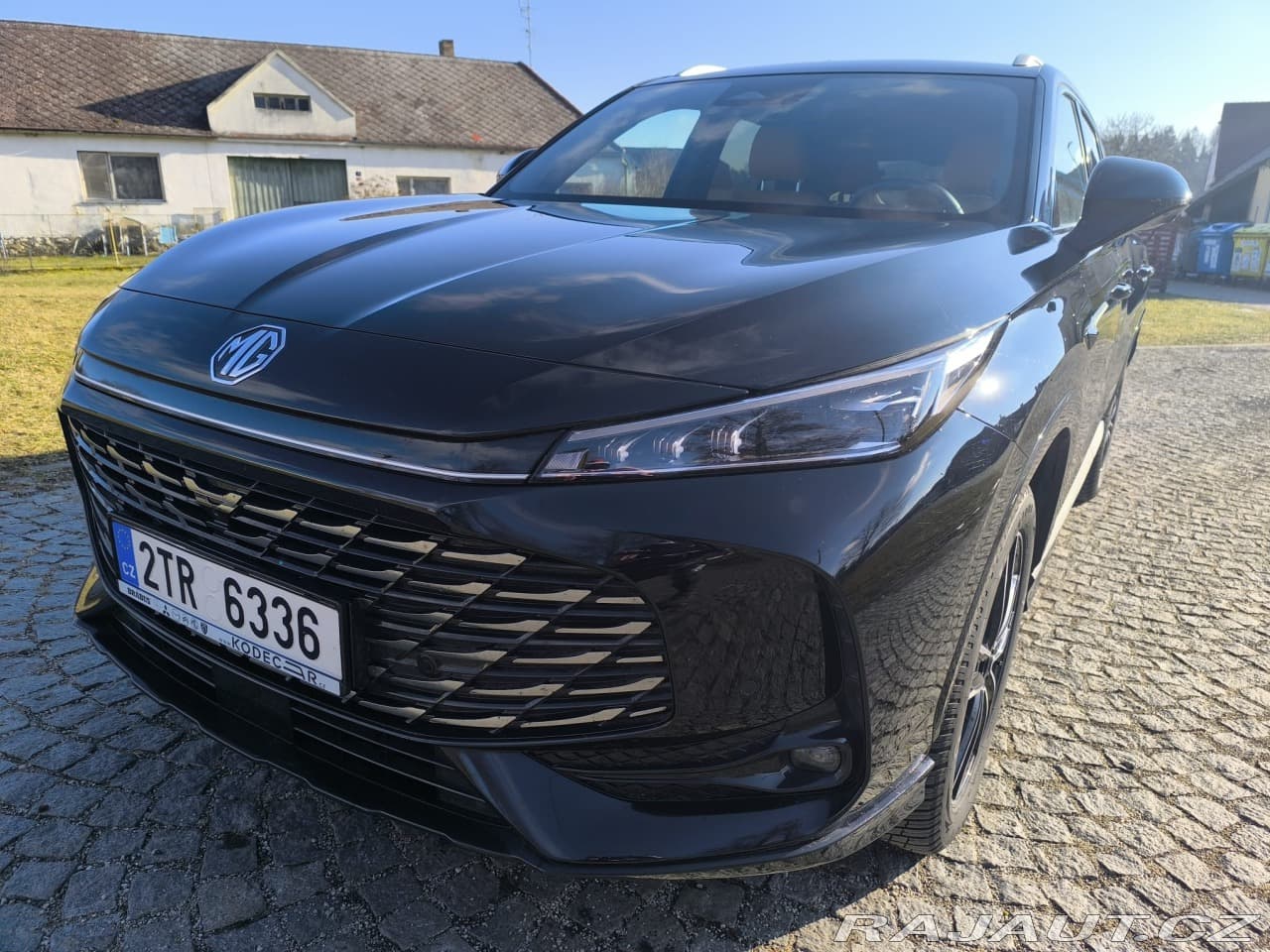 MG  HS 1.5T AT EXCLUSIVE