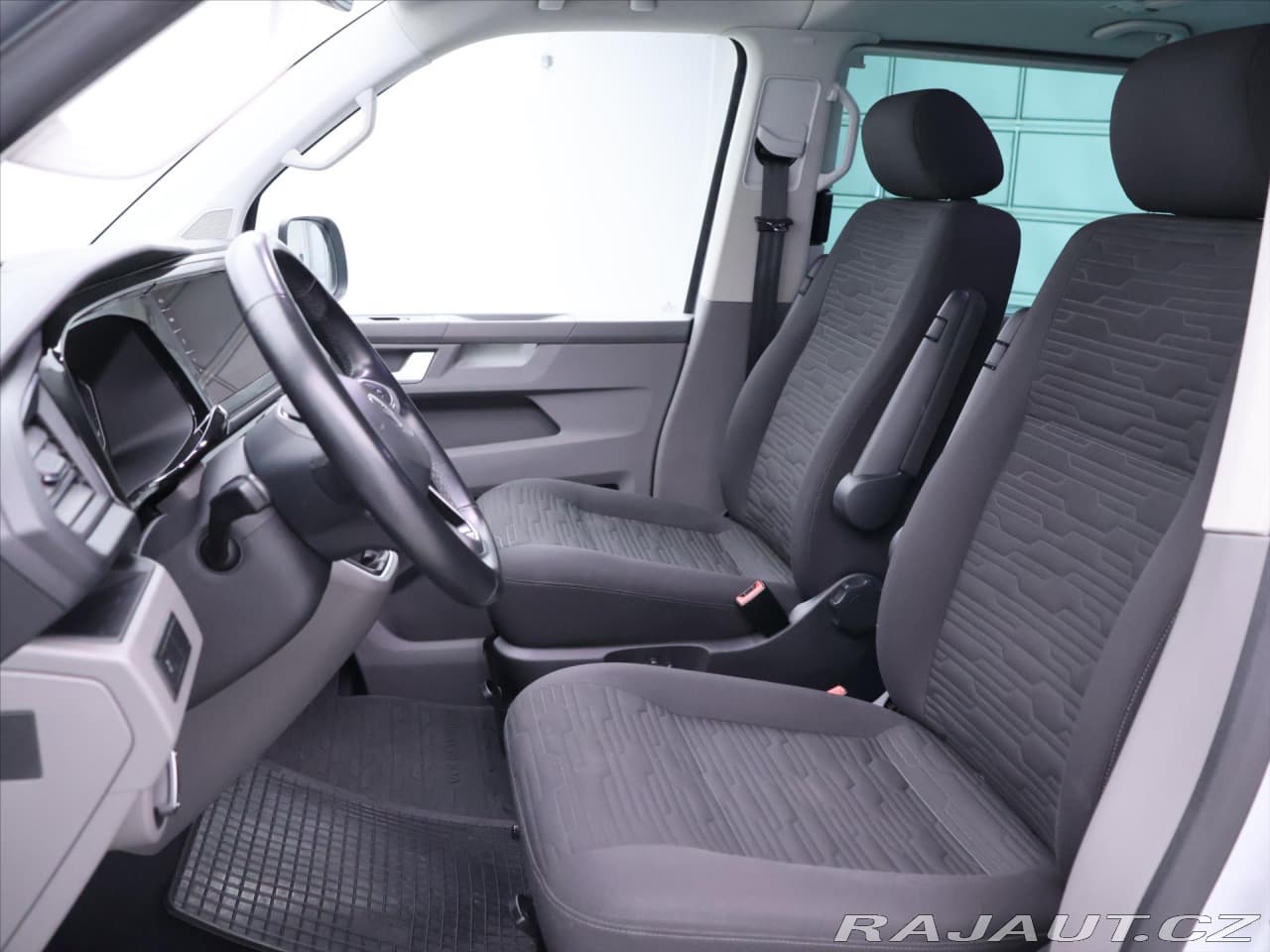 2020 Volkswagen Caravelle - 10