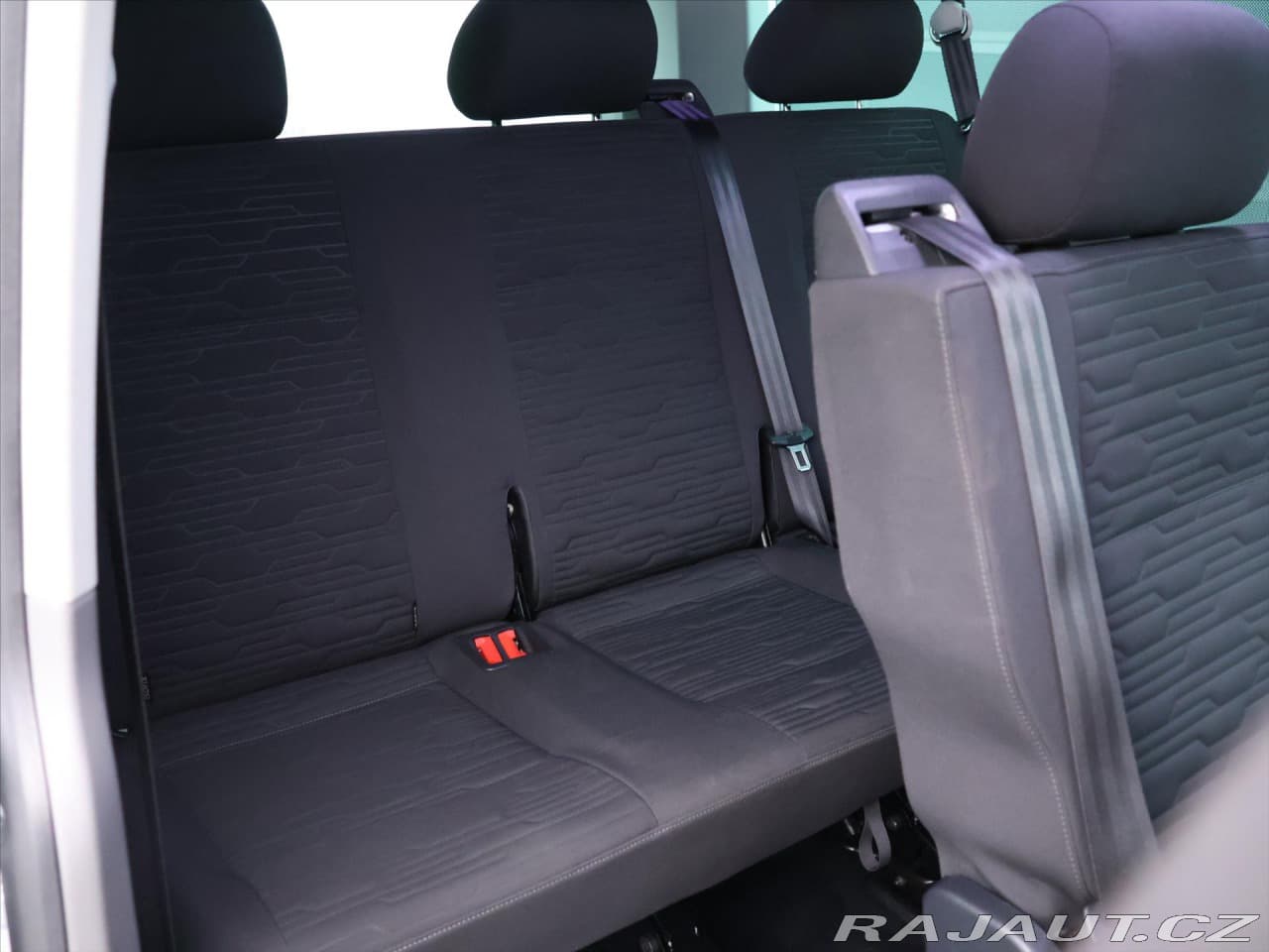 2020 Volkswagen Caravelle - 13