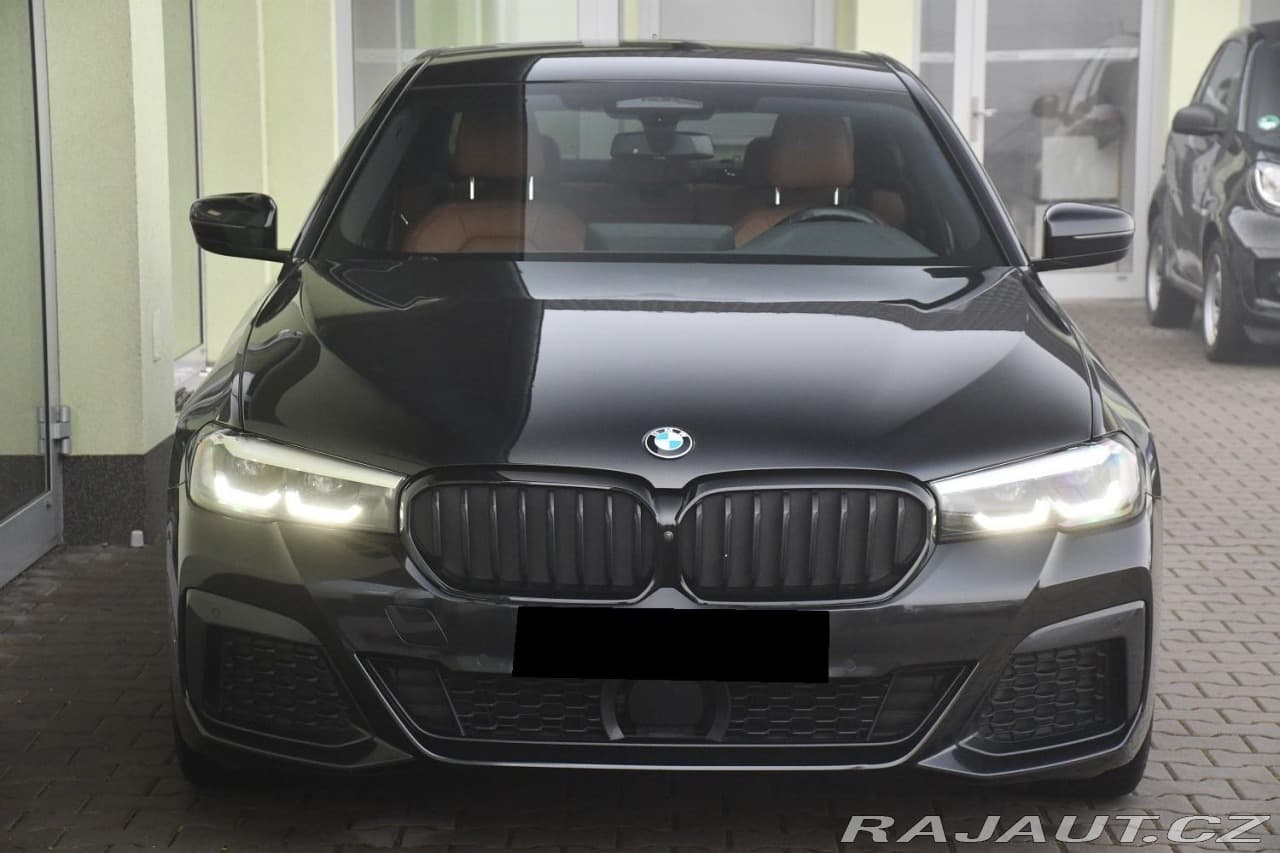 2023 BMW 5-Series - 9