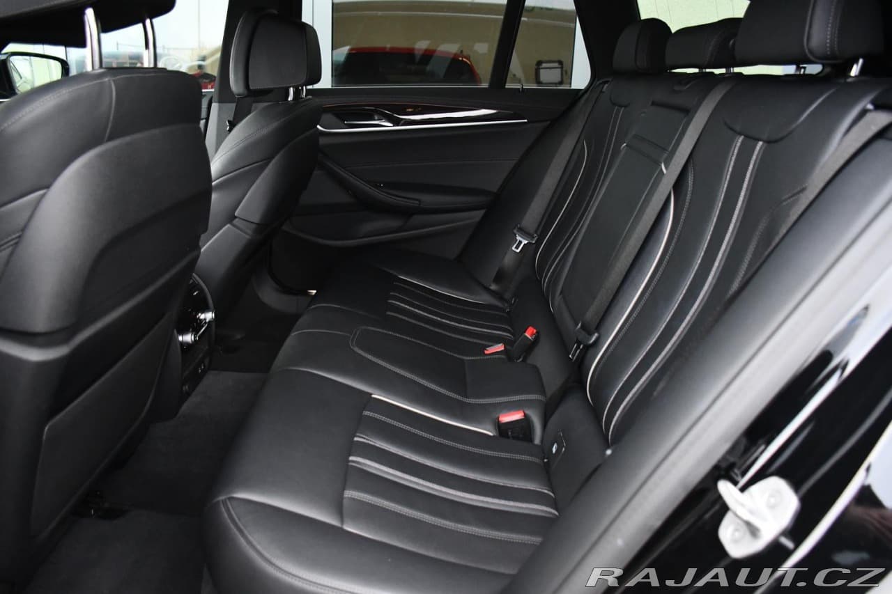 2020 BMW 5-Series - 19