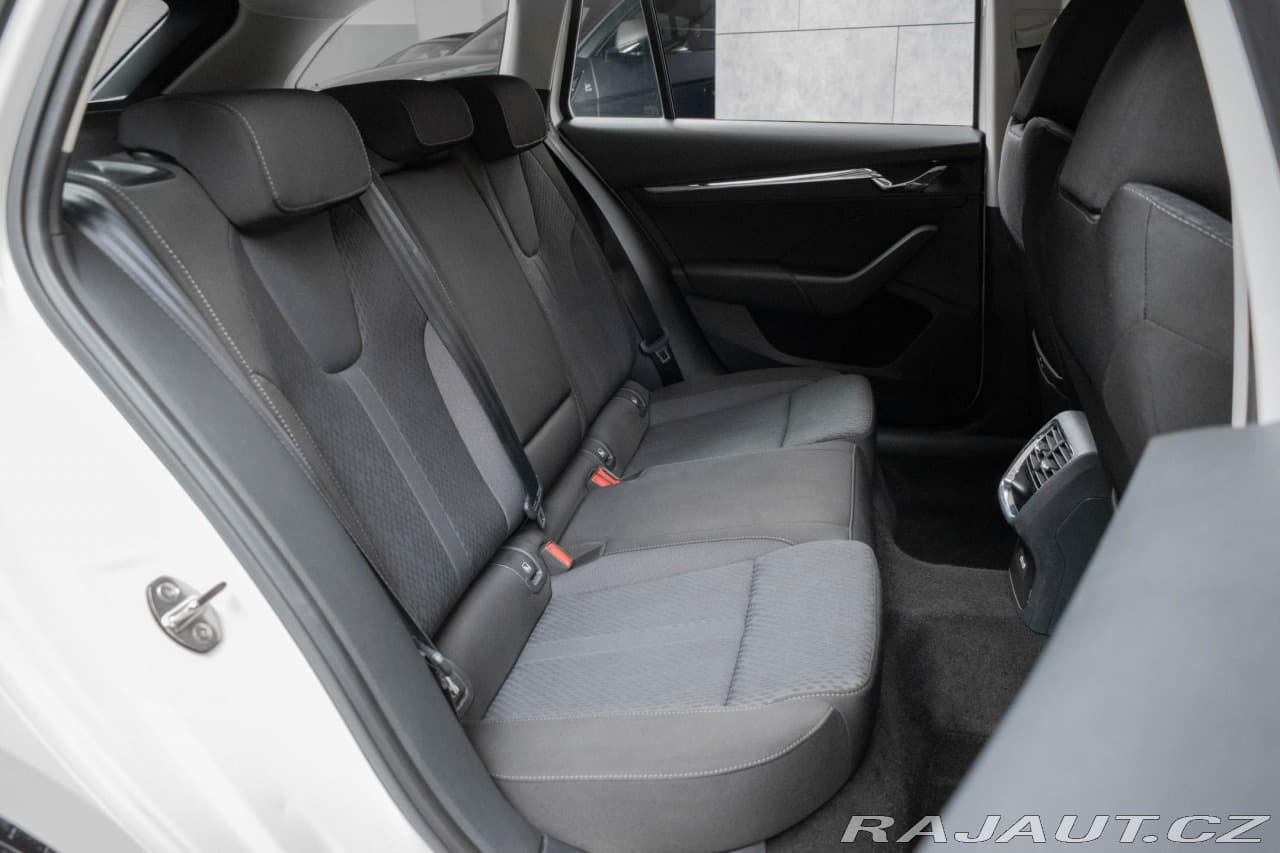 2021 Škoda Octavia - 12
