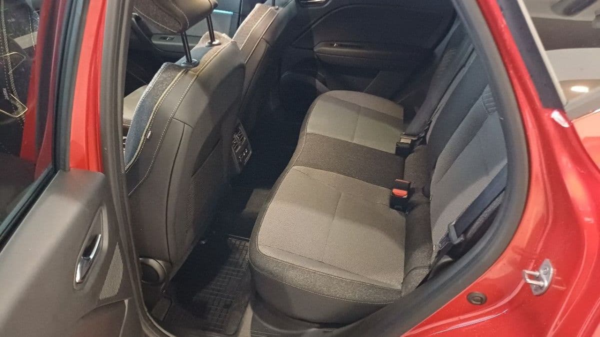 2025 Renault Captur - 11