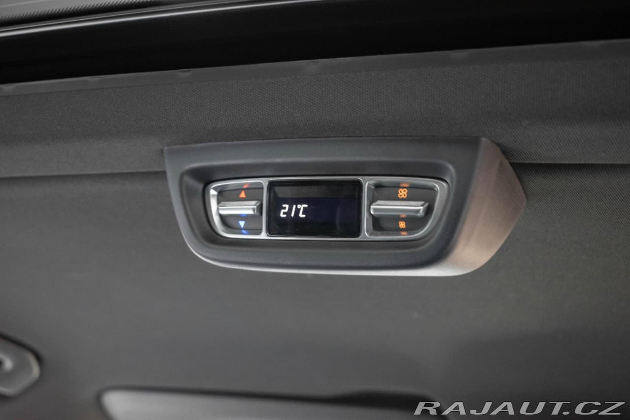 2022 Mercedes-Benz V-Class - 12