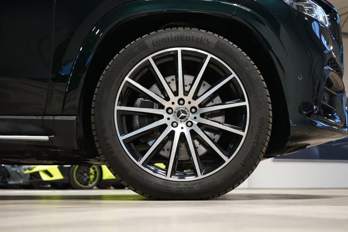 2025 Mercedes-Benz Gls - 10