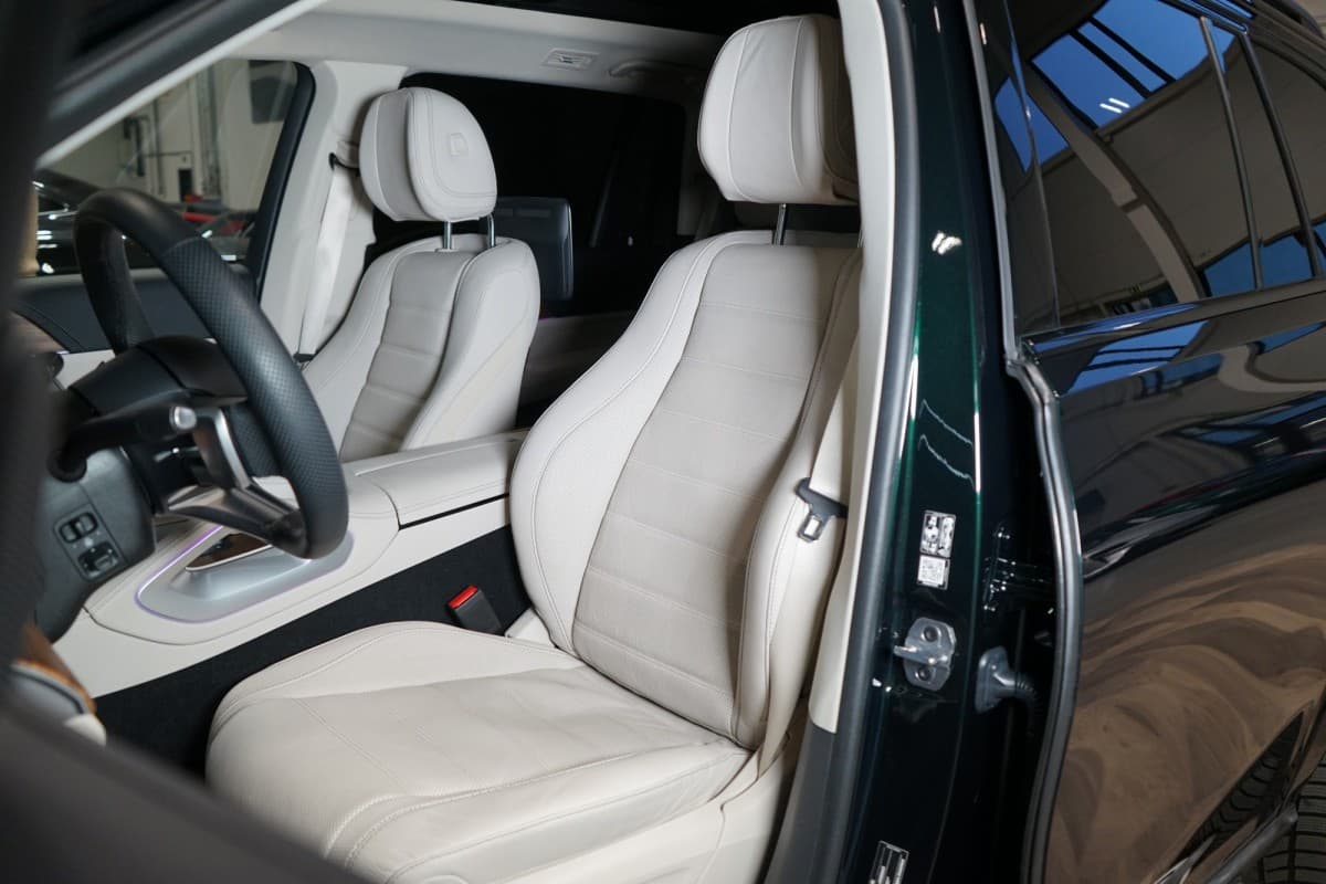 2025 Mercedes-Benz Gls - 13