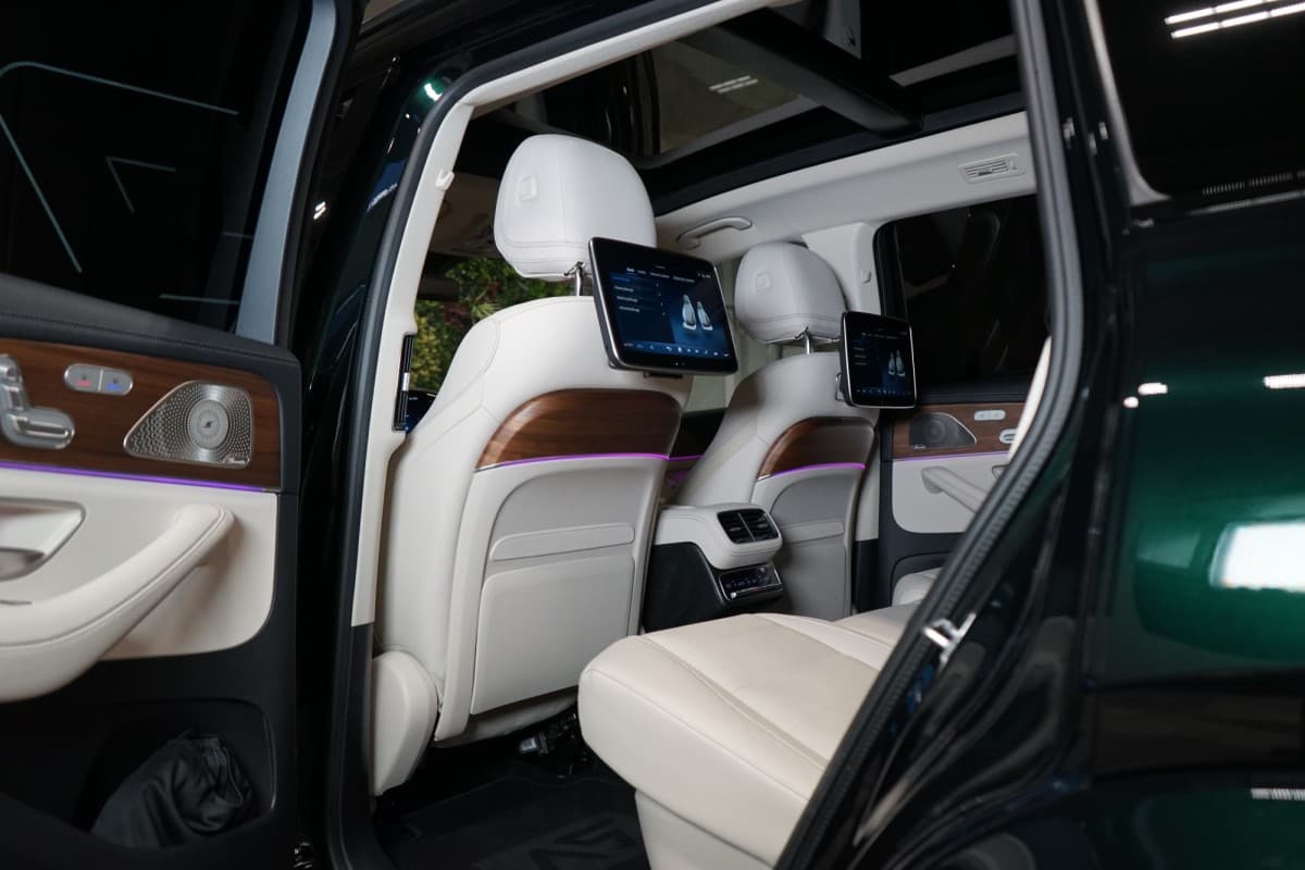 2025 Mercedes-Benz Gls - 14