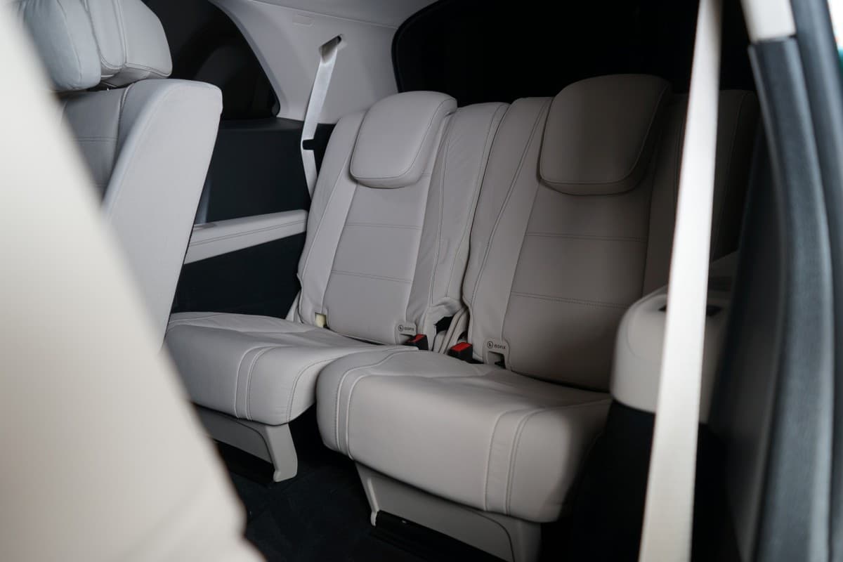 2025 Mercedes-Benz Gls - 17