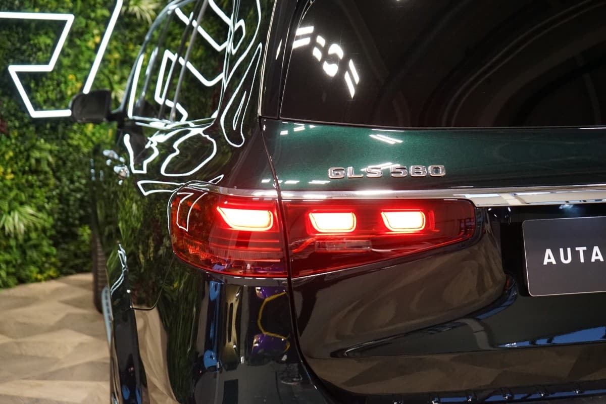 2025 Mercedes-Benz Gls - 8