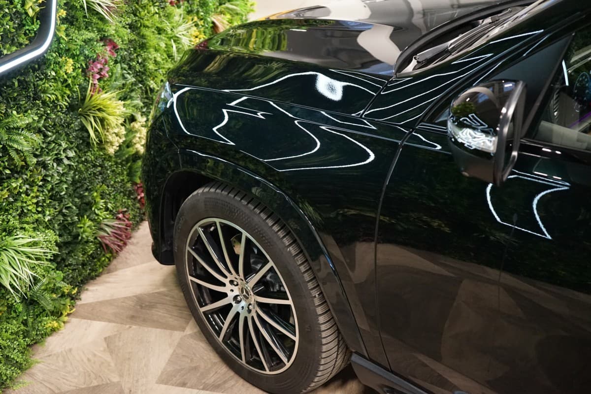 2025 Mercedes-Benz Gls - 9