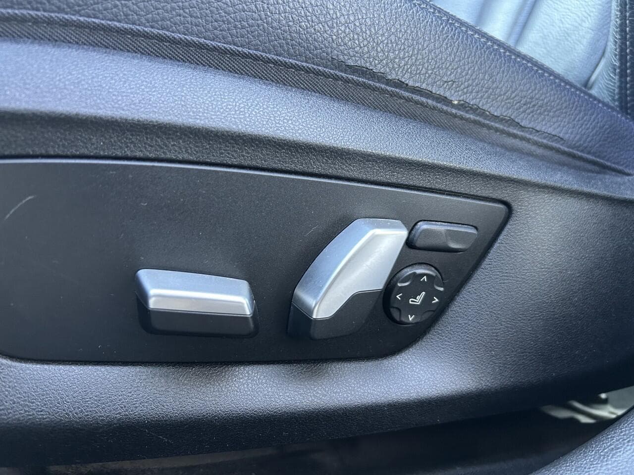 2017 BMW 5-Series - 15