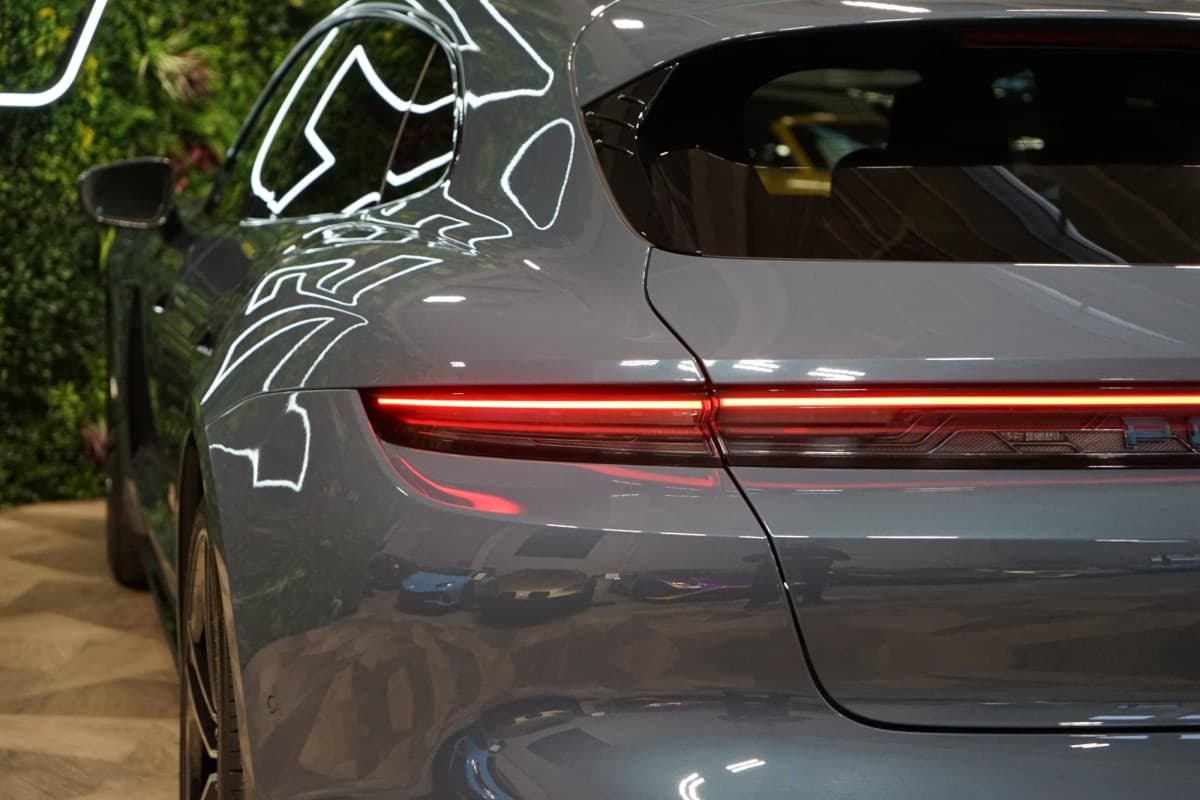 2025 Porsche Taycan - 8