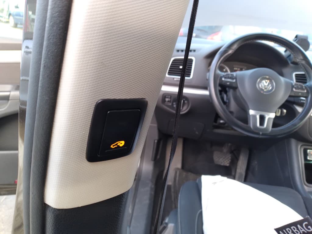 2015 Volkswagen Sharan - 17