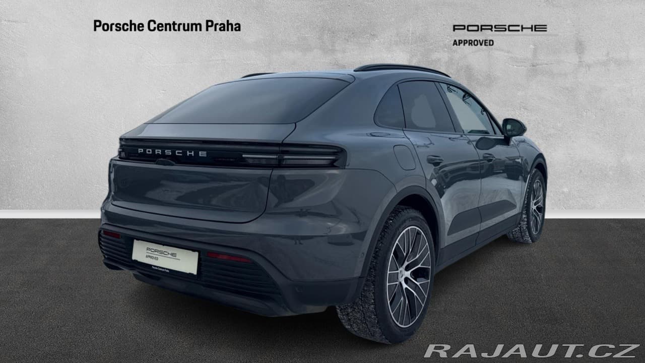 2025 Porsche Macan - 6