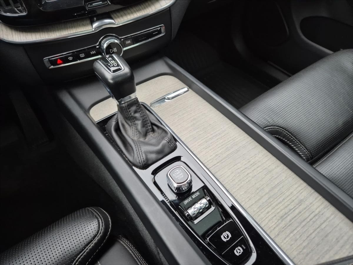 2018 Volvo Xc60 - 17