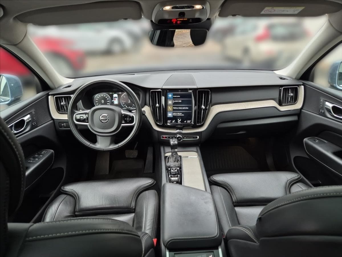 2018 Volvo Xc60 - 9
