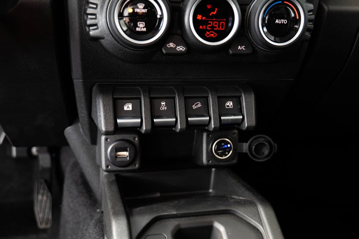 2025 Suzuki Jimny - 14