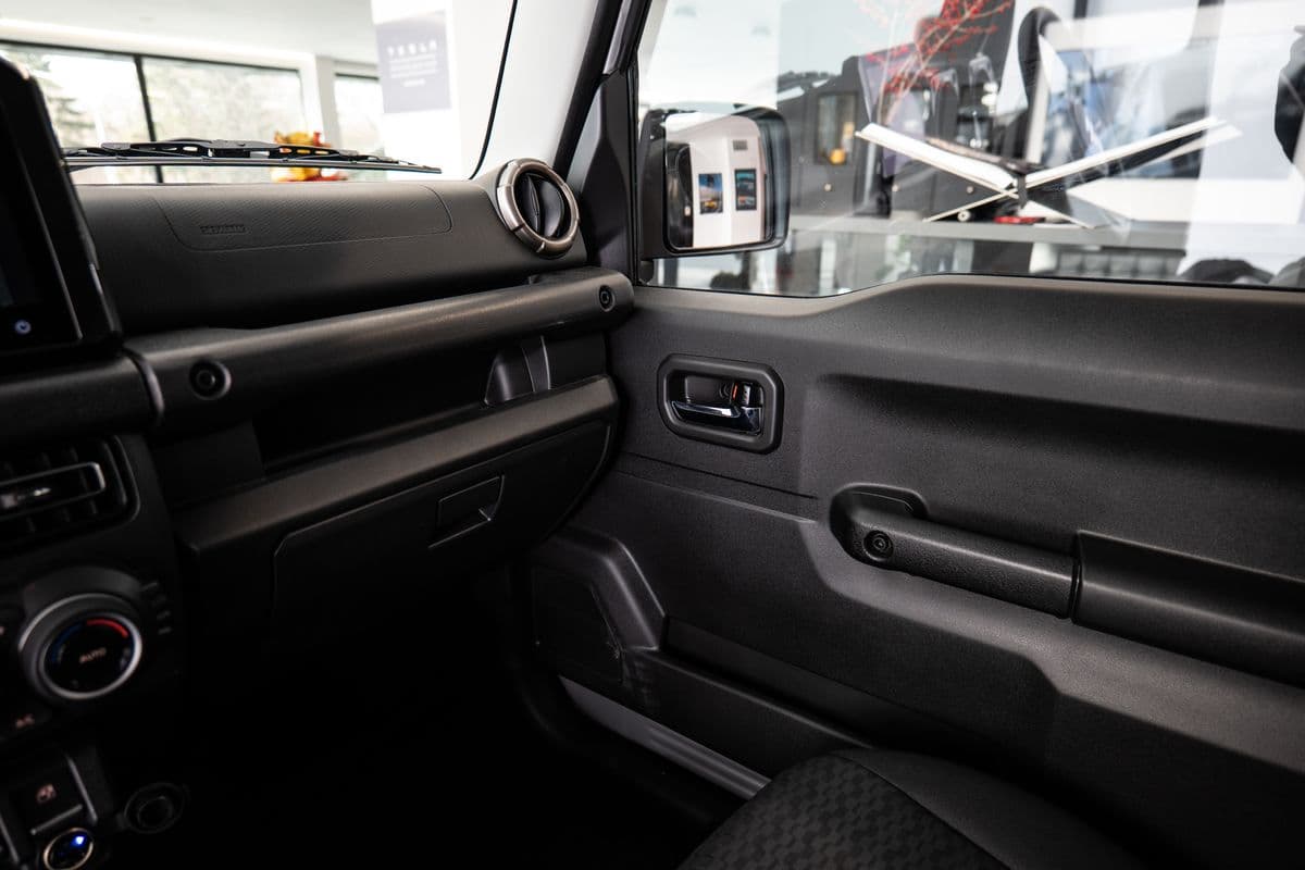 2025 Suzuki Jimny - 16