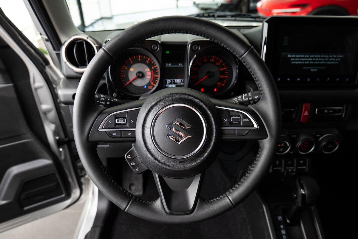 2025 Suzuki Jimny - 6