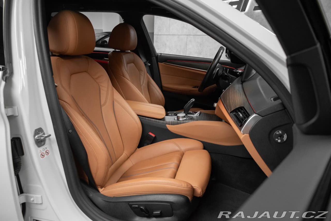 2023 BMW 5-Series - 12