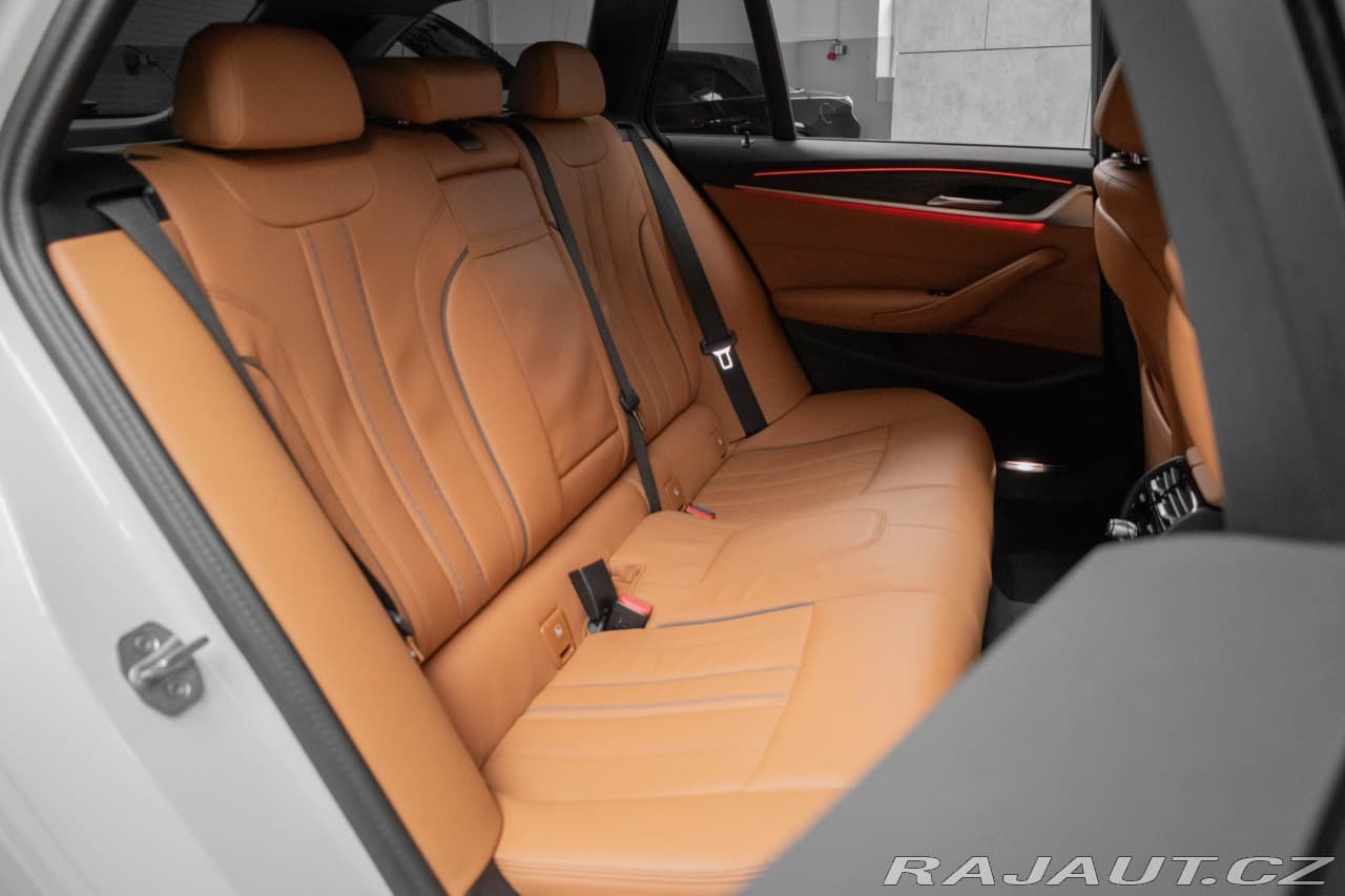 2023 BMW 5-Series - 13