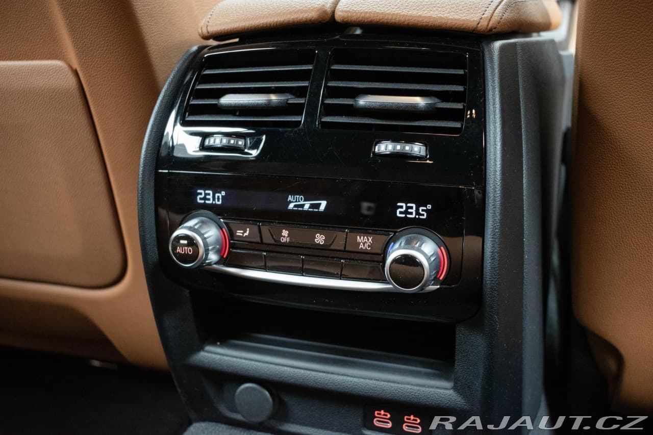 2023 BMW 5-Series - 15