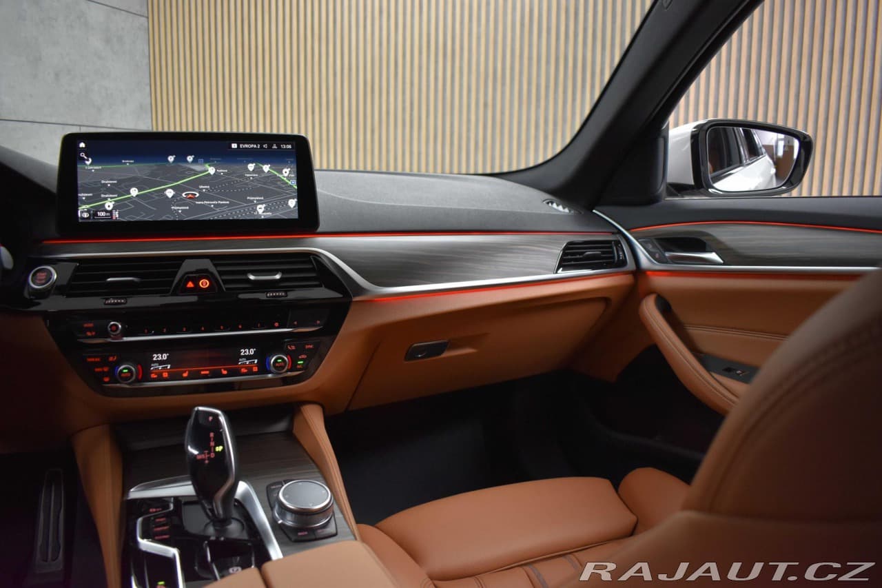 2023 BMW 5-Series - 9