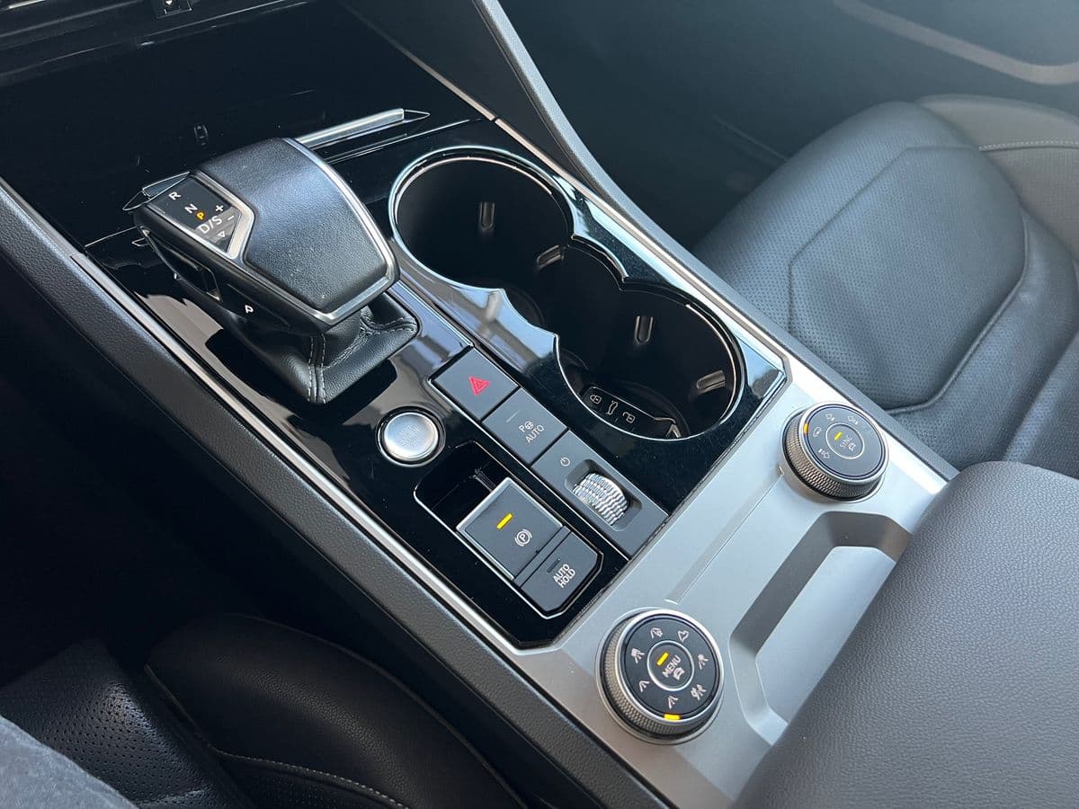 2020 Volkswagen Touareg - 10