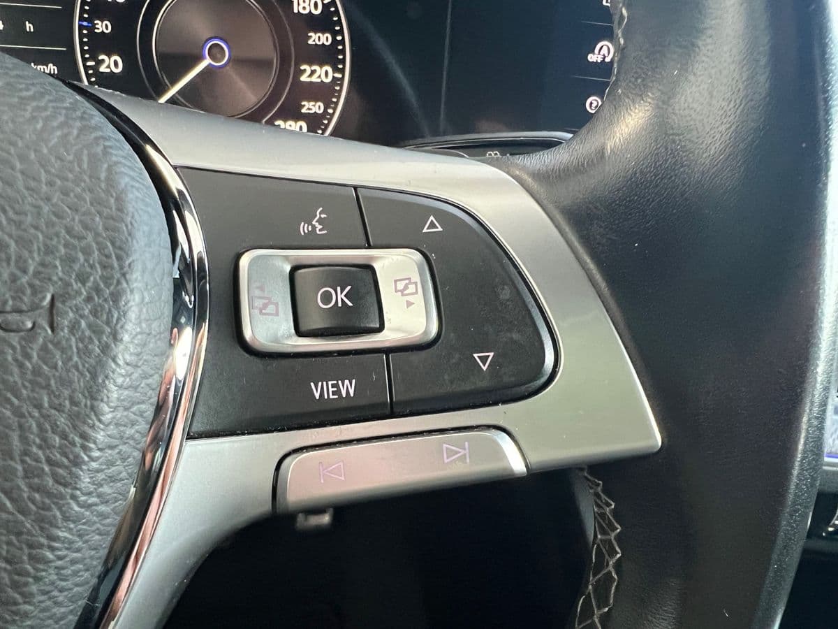 2020 Volkswagen Touareg - 8