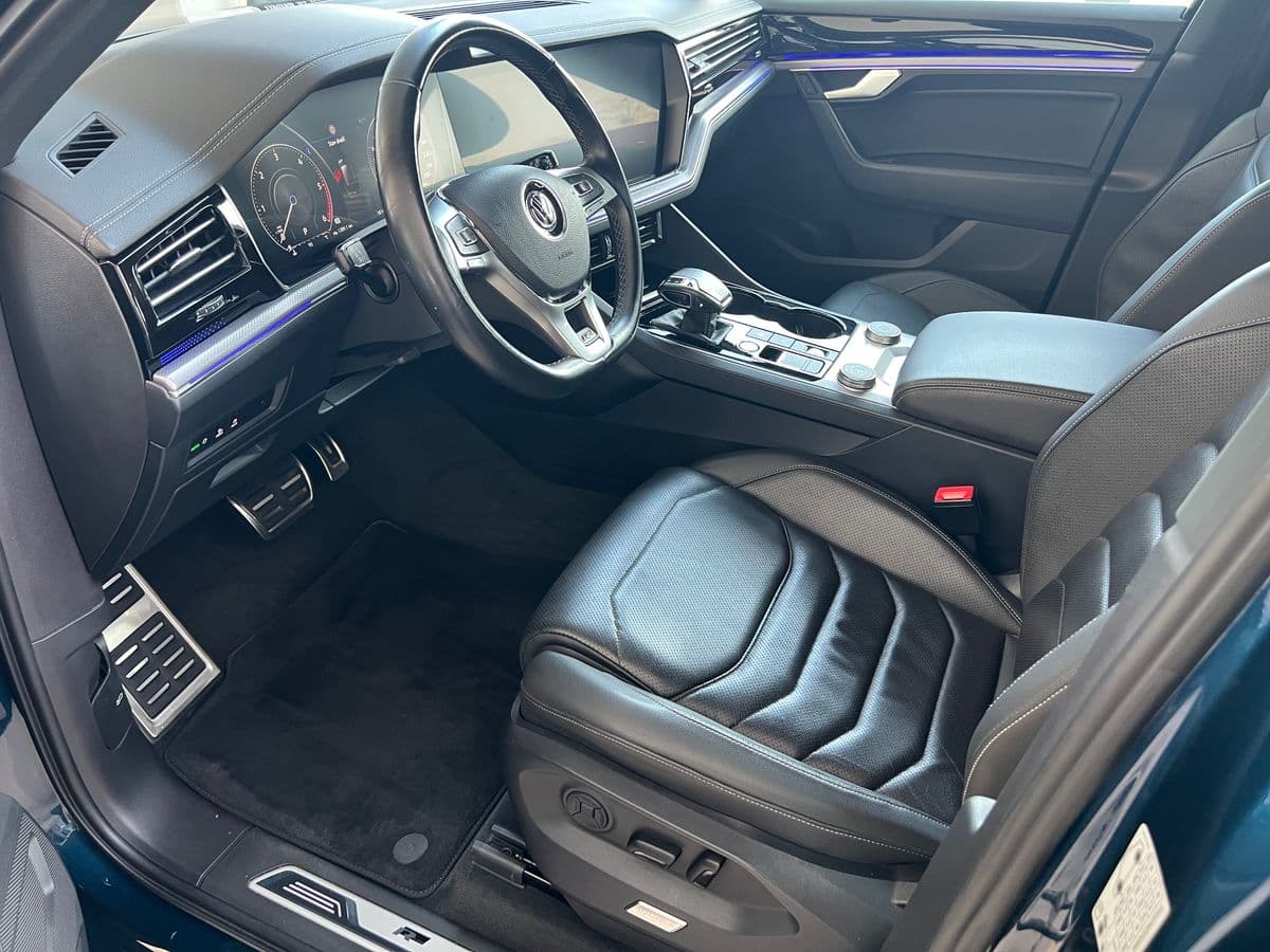 2020 Volkswagen Touareg - 9