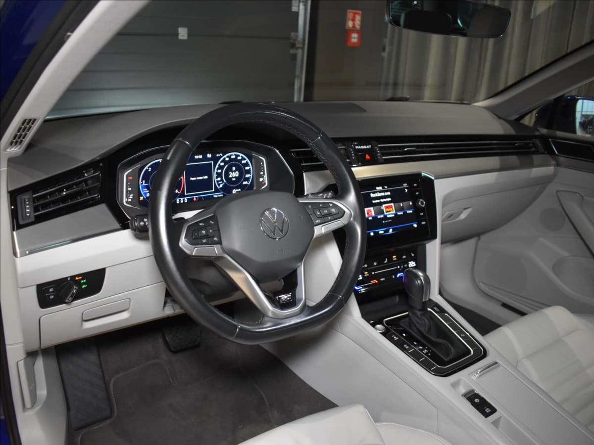 2021 Volkswagen Passat - 13