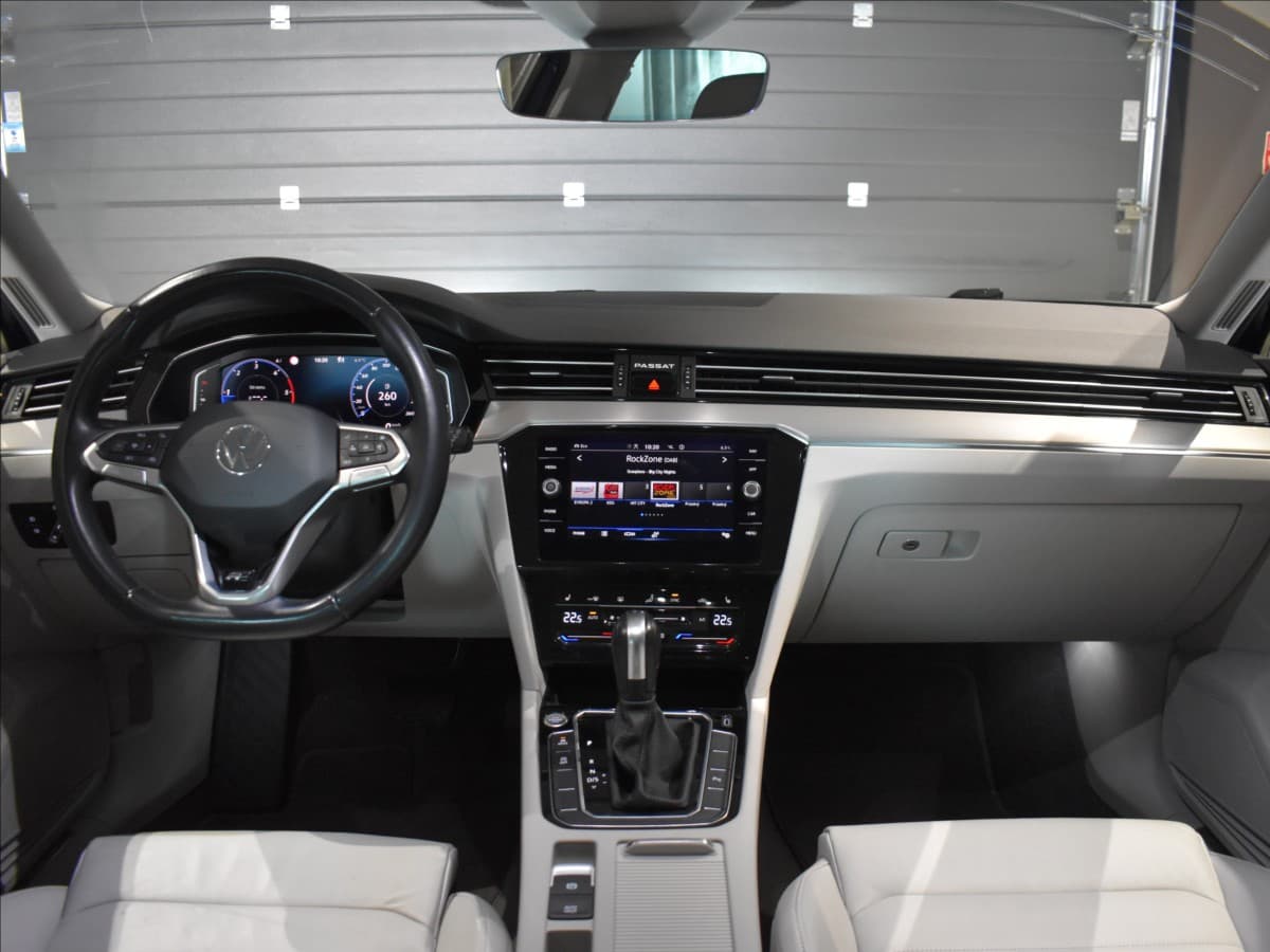 2021 Volkswagen Passat - 14