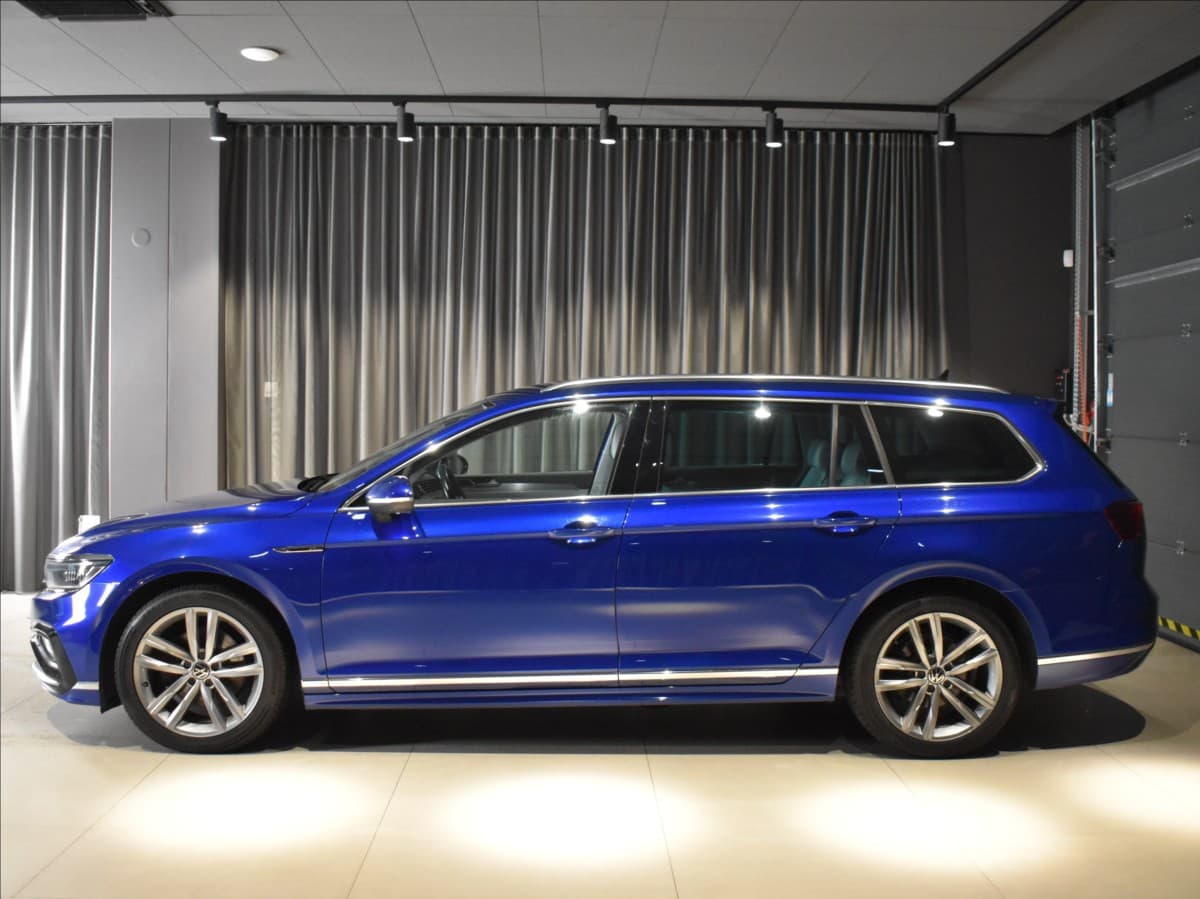 2021 Volkswagen Passat - 2