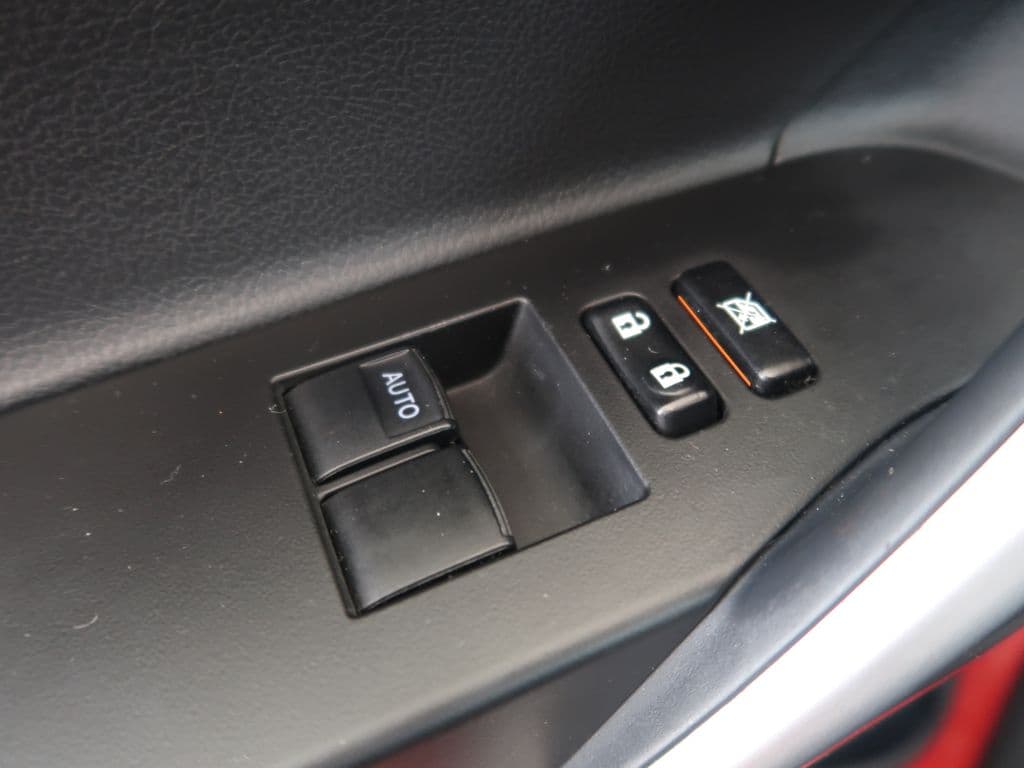 2015 Toyota Auris - 19