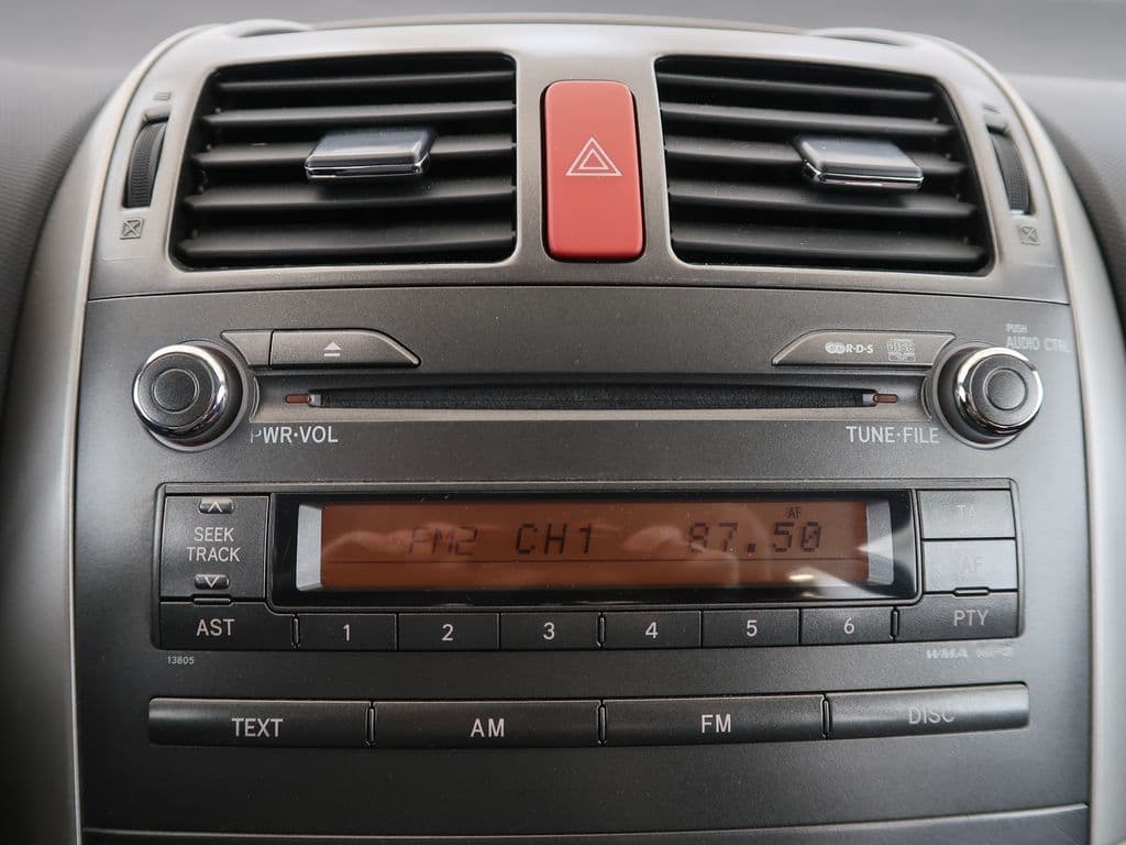 2007 Toyota Auris - 16