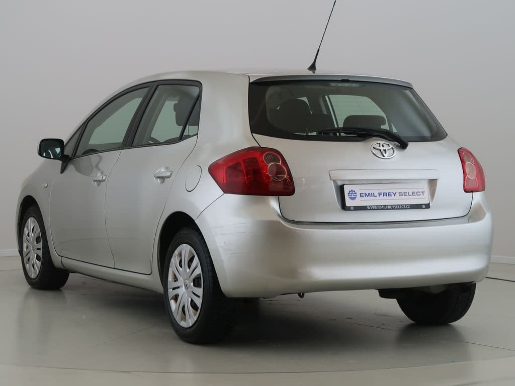 2007 Toyota Auris - 7