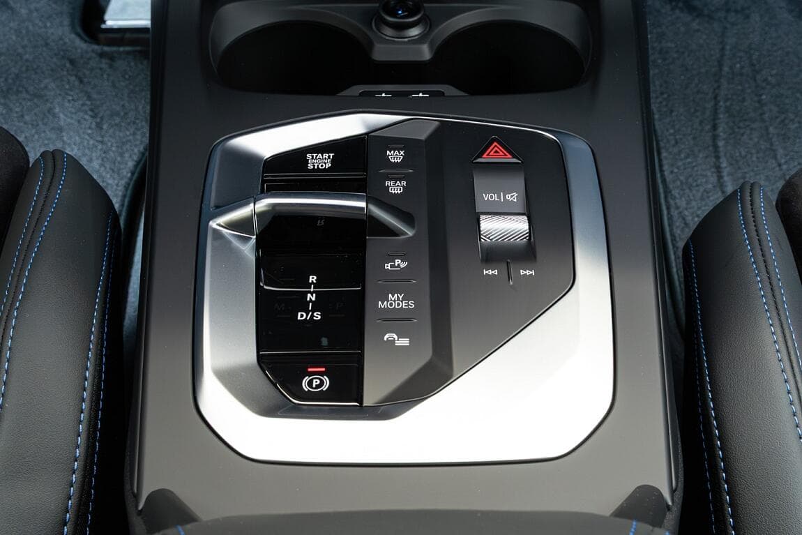 2025 BMW 2-Series - 11