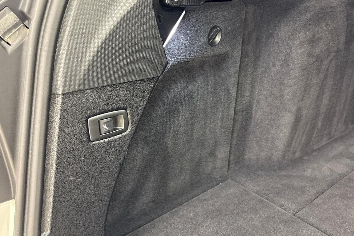 2020 BMW 5-Series - 13