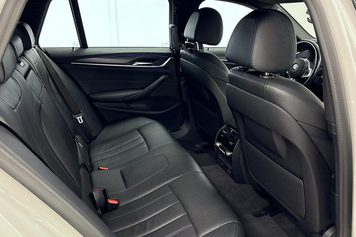 2020 BMW 5-Series - 20