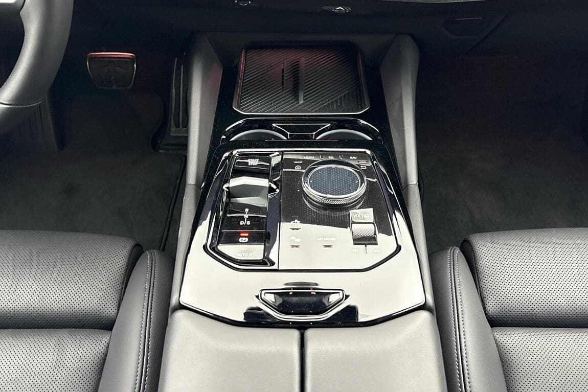 2024 BMW 5-Series - 10