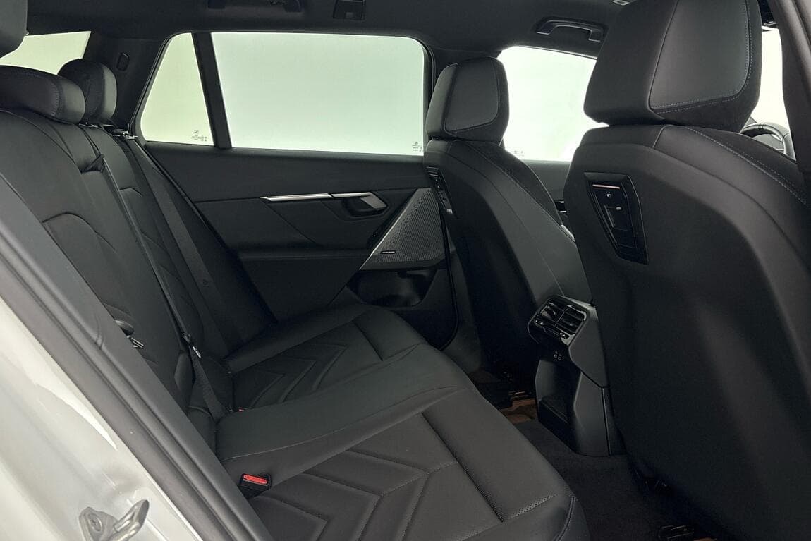 2024 BMW 5-Series - 12